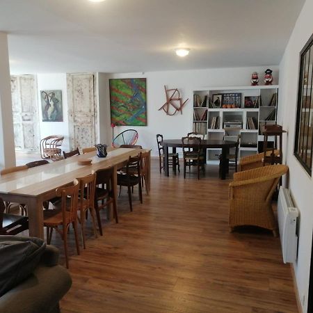 Logement Entier Spacieux Et Confortable A 1 H De Paris Courtenay  Exterior foto