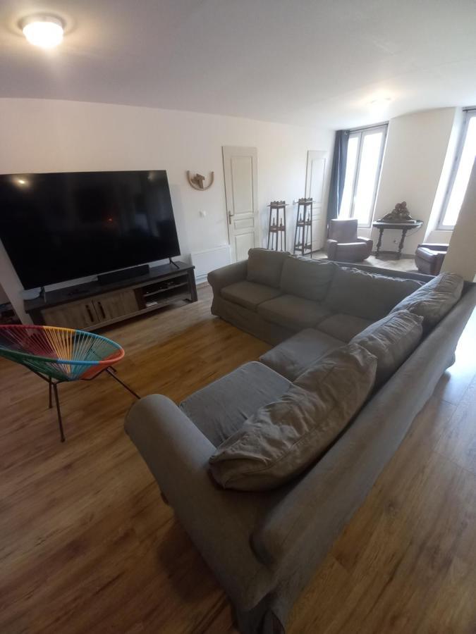 Logement Entier Spacieux Et Confortable A 1 H De Paris Courtenay  Exterior foto