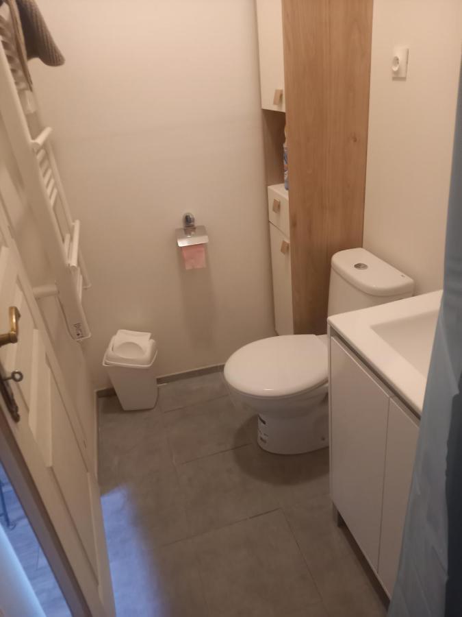 Logement Entier Spacieux Et Confortable A 1 H De Paris Courtenay  Exterior foto